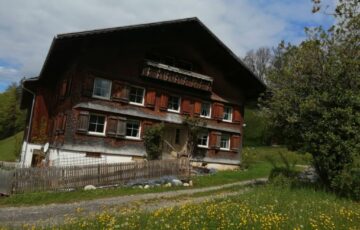Der gemütliche und frisch renovierte Wohnraum des Bauernhaus steht Ihrer Familie, Ihrem Verein oder Gruppe ganz zur Verfügung.